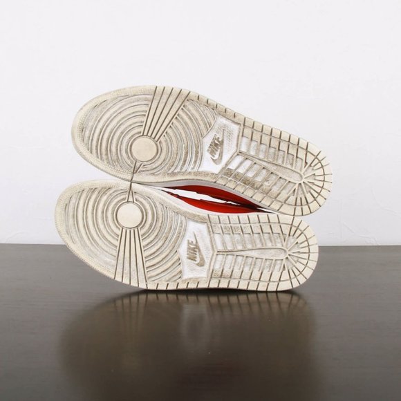 Authenticity Guaranteed NIKE Jordan 1 Retro Red Elephant Print Sneakers - Picture 13 of 15